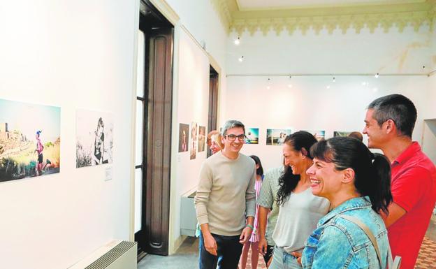 El Huerto Ruano acoge hasta el 14 de octubre la muestra 'La mirada del deporte en Lorca y en femenino'