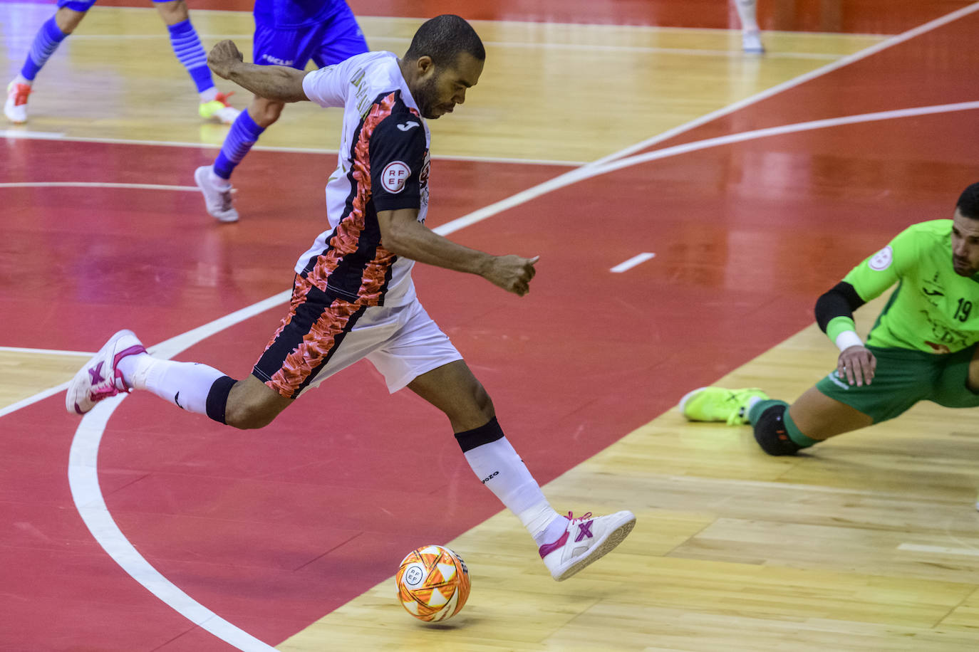 La derrota de ElPozo Murcia ante Viña Albali Valdepeñas, en imágenes