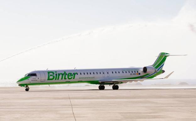 Binter ofrece vuelos entre la Región de Murcia y Canarias desde 94 euros