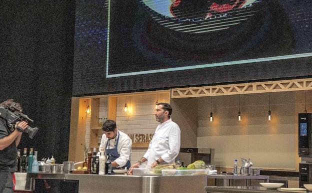 El chef de Local de Ensayo expone los sabores de la tierra en San Sebastián Gastronomika