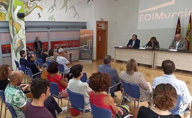 La Región ofrece más de 13.400 plazas este curso en la Escuela Oficial de Idiomas