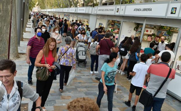 La Feria del Libro de Murcia, por la que pasarán 700 autores, comienza este jueves