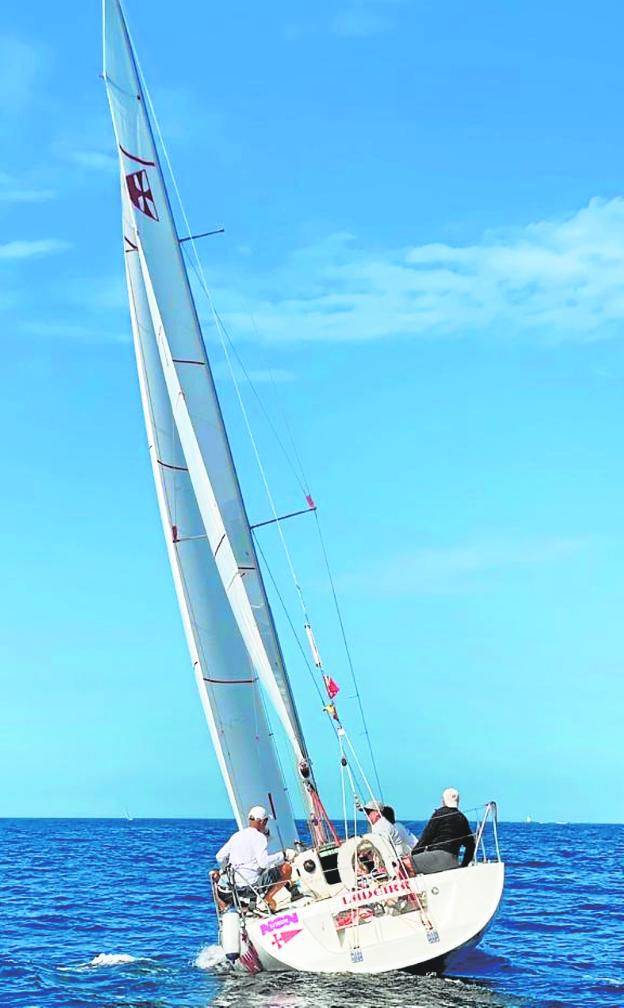 Doce regatistas de la Región tienen una cita en Bayona