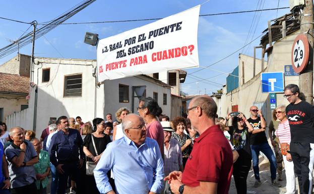 El Raal exige plazos para la reconstrucción del puente del Secano