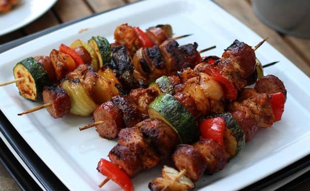 Brochetas de solomillo cajún