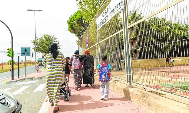 Educación empieza con las clases de islam en 10 colegios de la Región de Murcia obligada por el TSJ