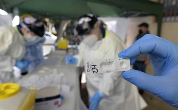 La Región de Murcia suma 5 fallecidos por coronavirus y 717 casos positivos en la última semana