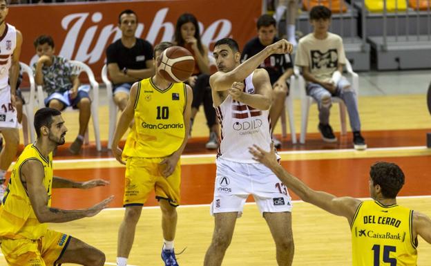 El Cebé salva un mal día con una agónica victoria al filial del Gran Canaria (60-55)