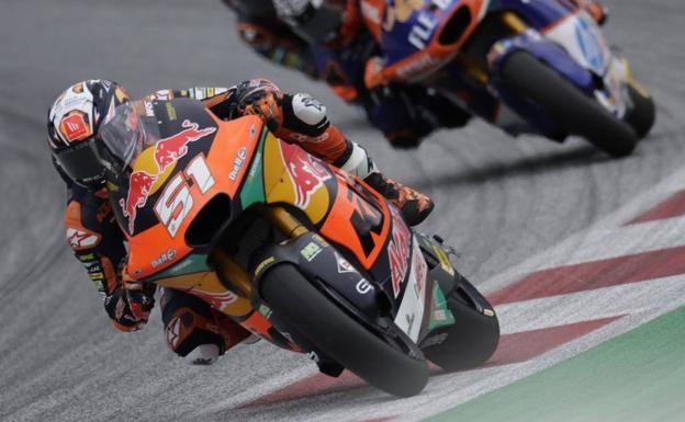 Pedro Acosta, a por la victoria en un GP de Australia con lluvia, viento y frío