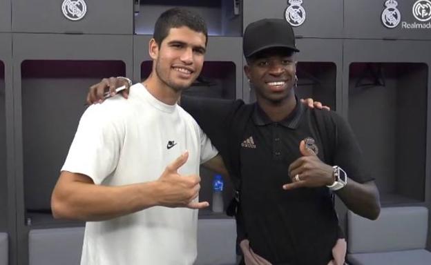 Carlos Alcaraz, invitado de honor en el vestuario del Real Madrid tras el partido contra el Elche