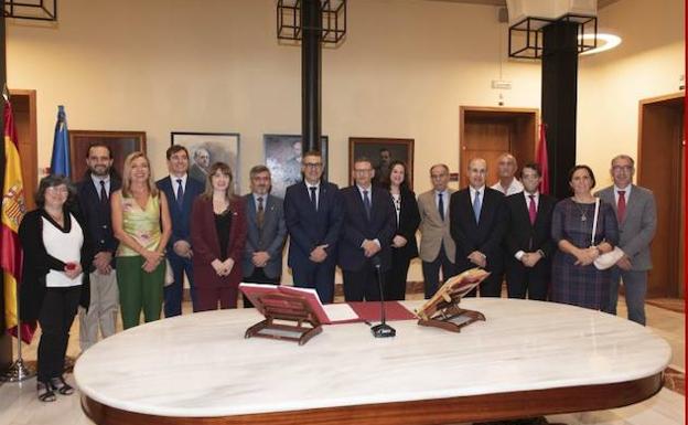 Siete catedráticos y diez profesores toman posesión en la Universidad de Murcia