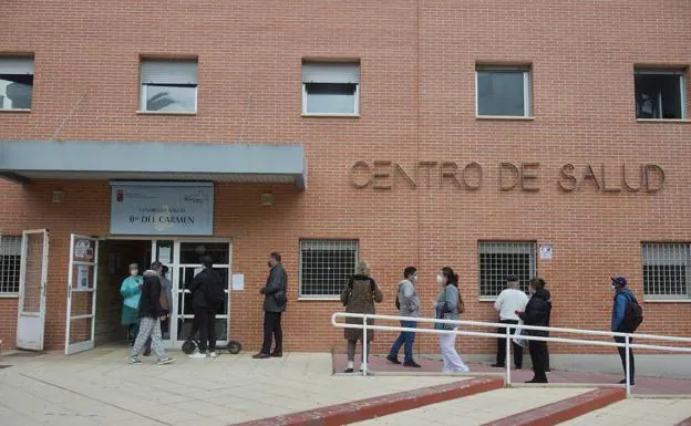 Archive image of the El Carmen health center in Murcia.