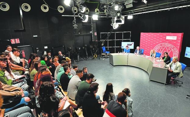 El futuro del periodismo, a debate en la UMU