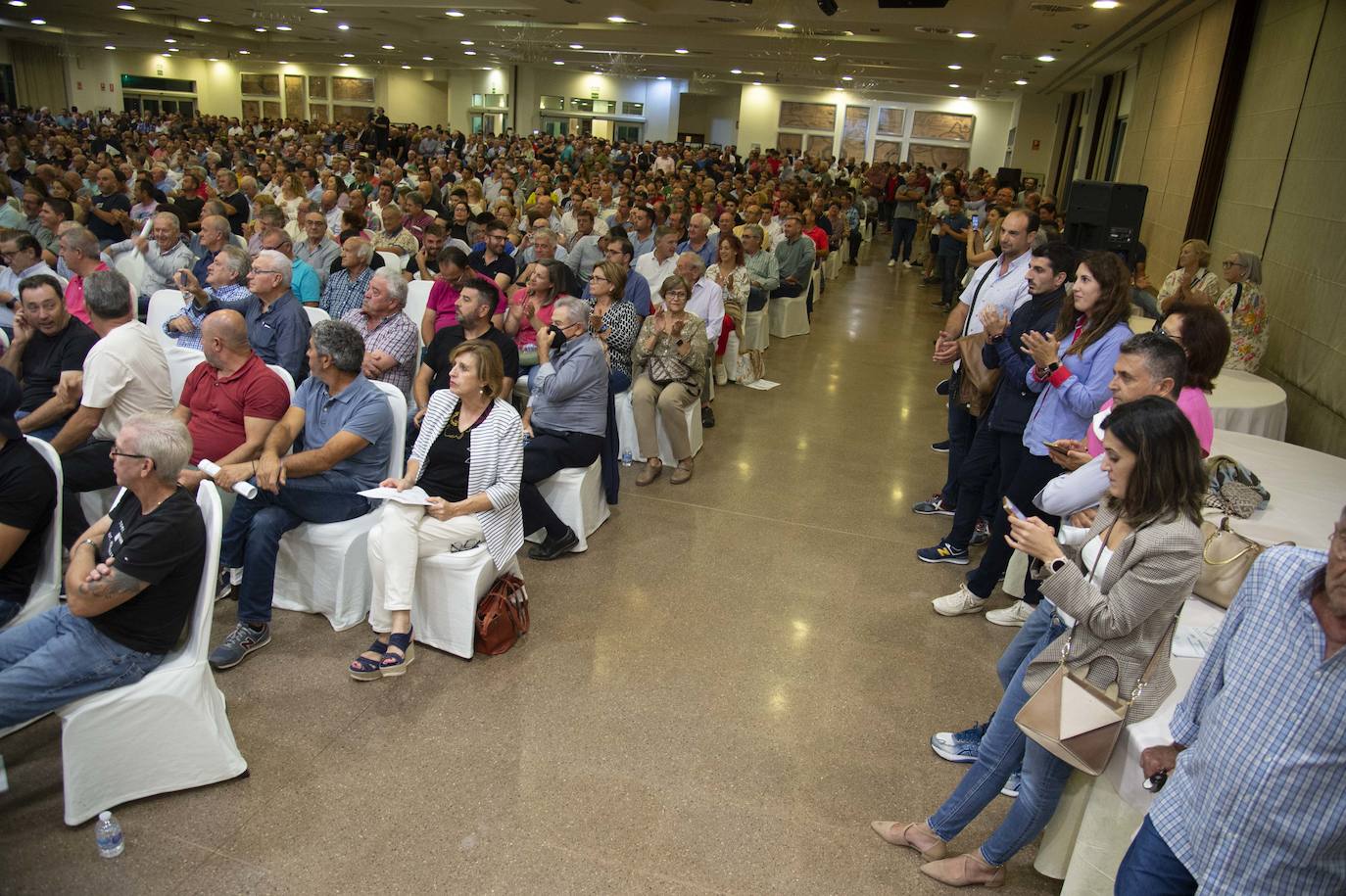 Cientos de agricultores se suman a una demanda contra la ley del Mar Menor