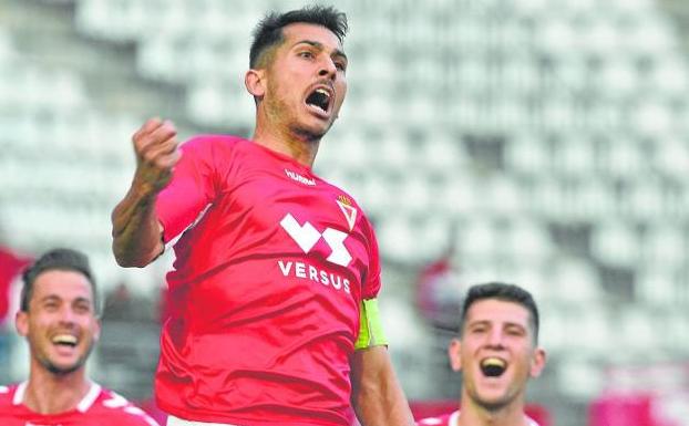 Armando Ortiz, un capitán al final de la cola en la plantilla pimentonera