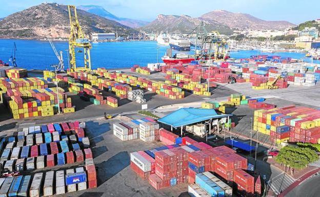 El crecimiento de los tráficos en Cartagena dispara un 12% la facturación de la Autoridad Portuaria