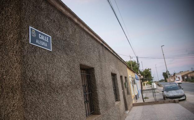 Una edil de Unidas Podemos de Cartagena, sobre la retirada de la calle Millán Astray: «A cascarla»
