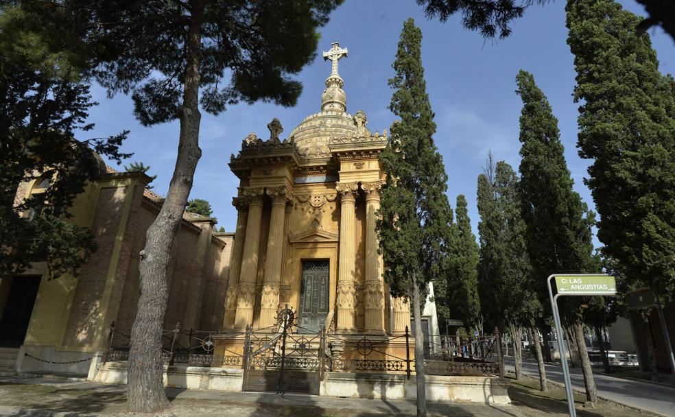 Descanso eterno en un BIC del cementerio municipal de Murcia