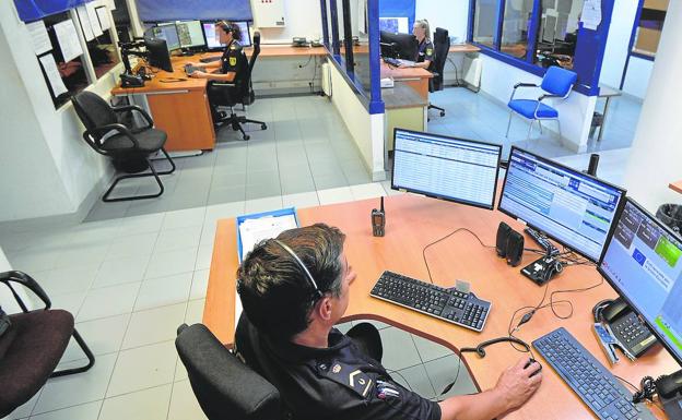 «Alfa 11, acuda a la plaza Libertad de Alcantarilla; han agredido a tres prostitutas»