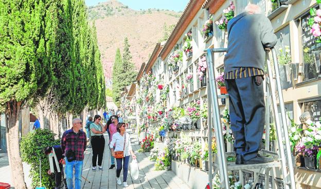 Los difuntos, en la memoria de los lorquinos