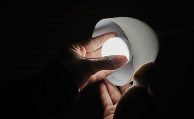 Un abogado murciano desvela un error en la web de Iberdrola que dificulta el acceso a las tarifas reguladas de luz y gas