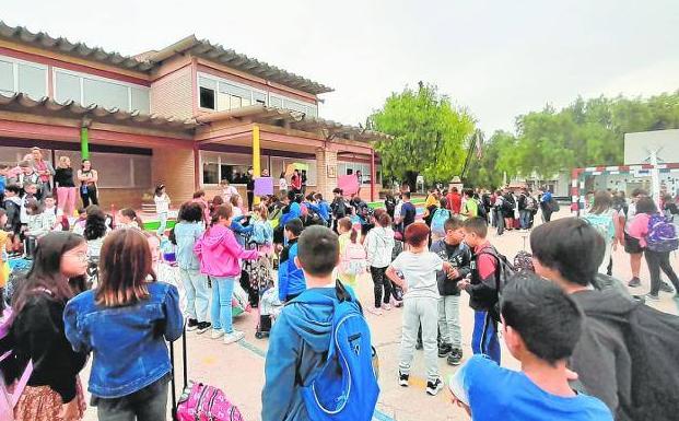 Nuevas protestas de padres de alumnos con necesidades especiales en la Región de Murcia