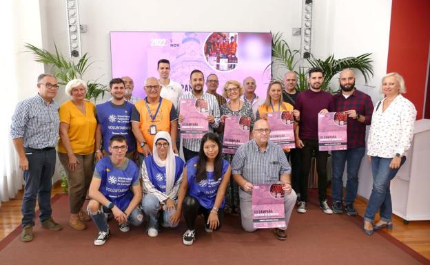 Veinte colectivos juveniles de Cartagena participan en la recogida de productos para el Banco de Alimentos