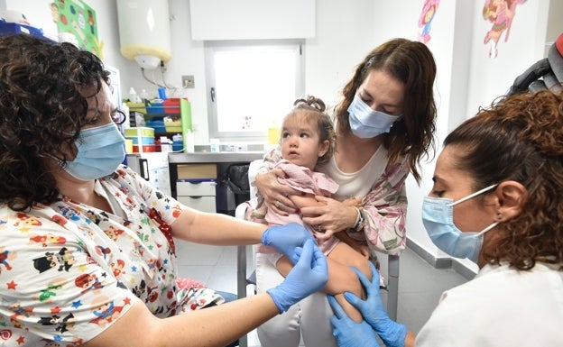 La gripe provoca al año unos 160 ingresos de niños menores de 5 años en la Región de Murcia