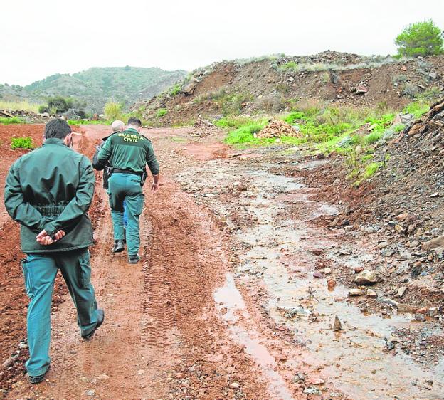 Técnicos de Medio Ambiente admiten al juez descontrol con los residuos de la Balsa Jenny