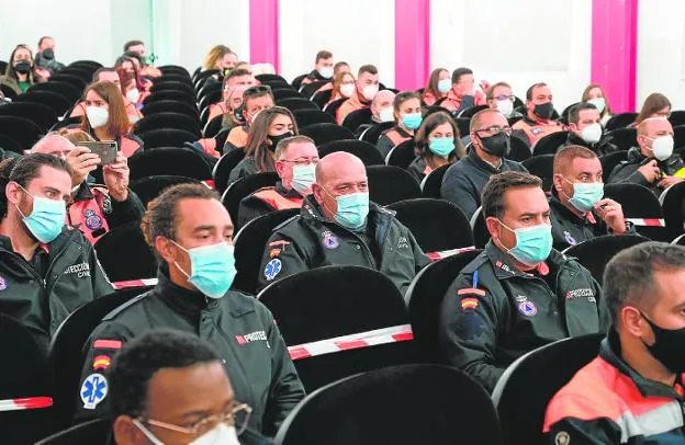 Members of Civil Protection in a tracker training course, in a file image. 