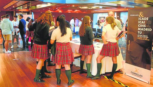 Una feria para elegir carrera hotel Nelva de Murcia