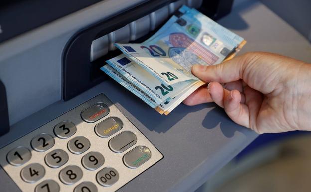 Yéchar estrena cajero ocho años después de cerrar el último banco