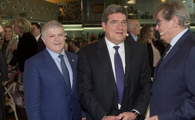 Vélez se distancia de los barones críticos y apoya la reforma del delito de sedición