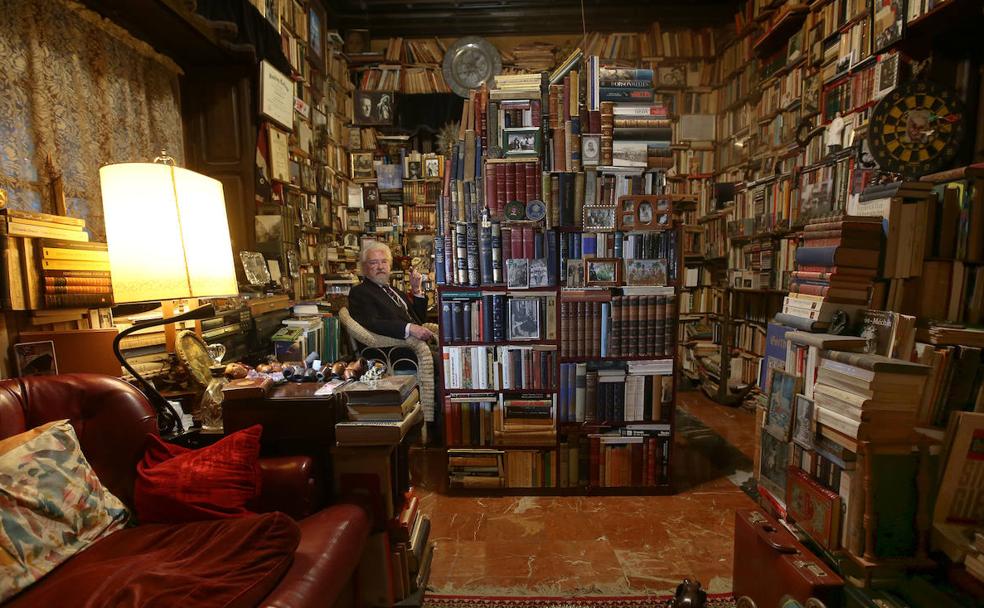 José María Álvarez: «Todo parece desvanecerse, la civilización arrojada a un estercolero»