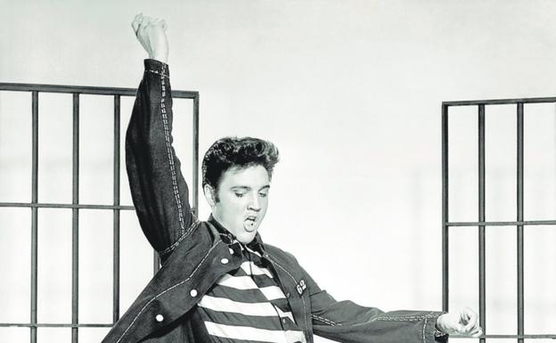 Elvis: Las caderas de un tipo raro