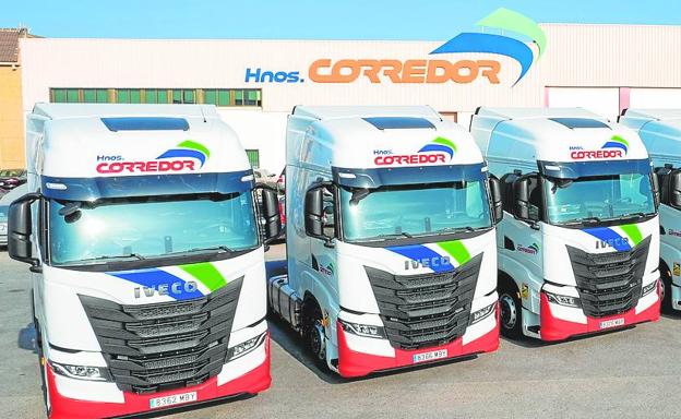 Transportes Hermanos Corredor confía en Ginés Huertas Industriales para ampliar su flota