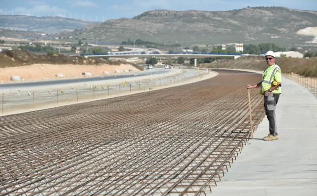 Croem critica el aplazamiento de importantes proyectos en la Región de Murcia por el Estado