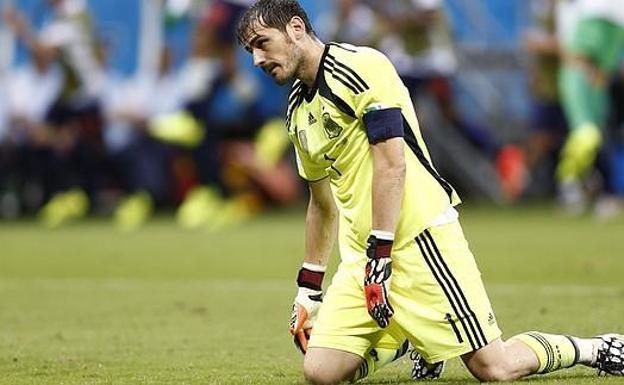 Casillas, with a contorted face after conceding 5-1 against the Netherlands in 2014.