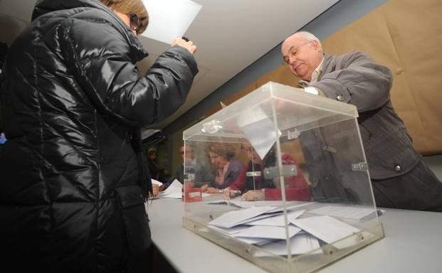 Más de 20.300 profesores y maestros eligen a sus delegados en la Junta de Personal Docente