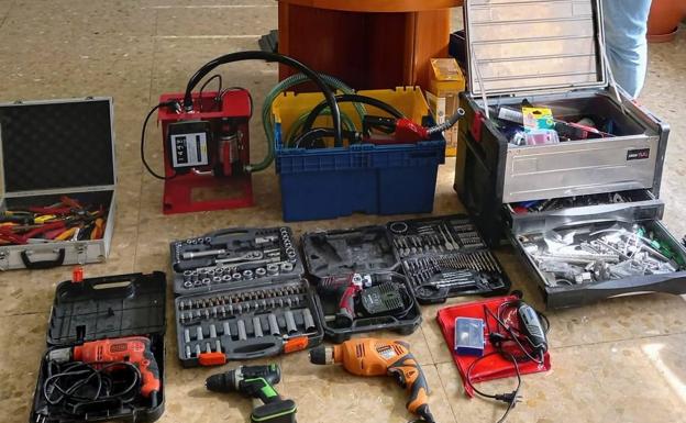 Detenido un hombre en Molina de Segura especializado en robos en el interior de vehículos