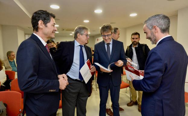 Exportaciones, industria, turismo y ahorro tiran de la economía regional