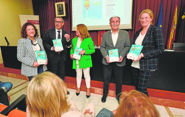 Uno de cada tres estudiantes universitarios de la Región de Murcia aspira a trabajar como funcionario