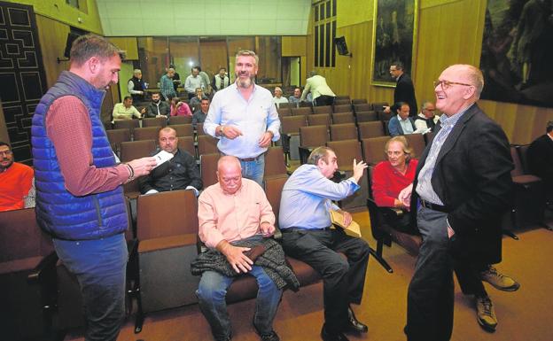 Los sardineros ratifican a su directiva