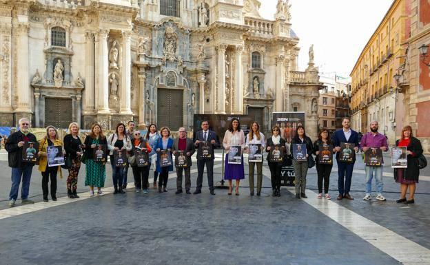 La puerta violeta para sensibilizar contra la violencia machista llega este lunes a Algezares