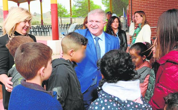 Más de 300 centros educativos de la Región de Murcia participan en el plan para mejorar la seguridad de sus alumnos