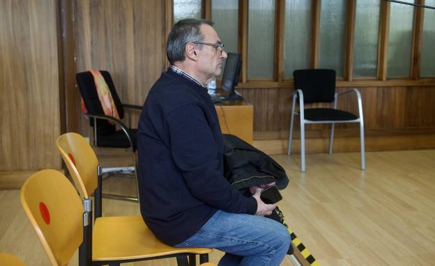 Acepta dos años de cárcel por engañar a una menor de 16 años para que le enviase fotos desnuda