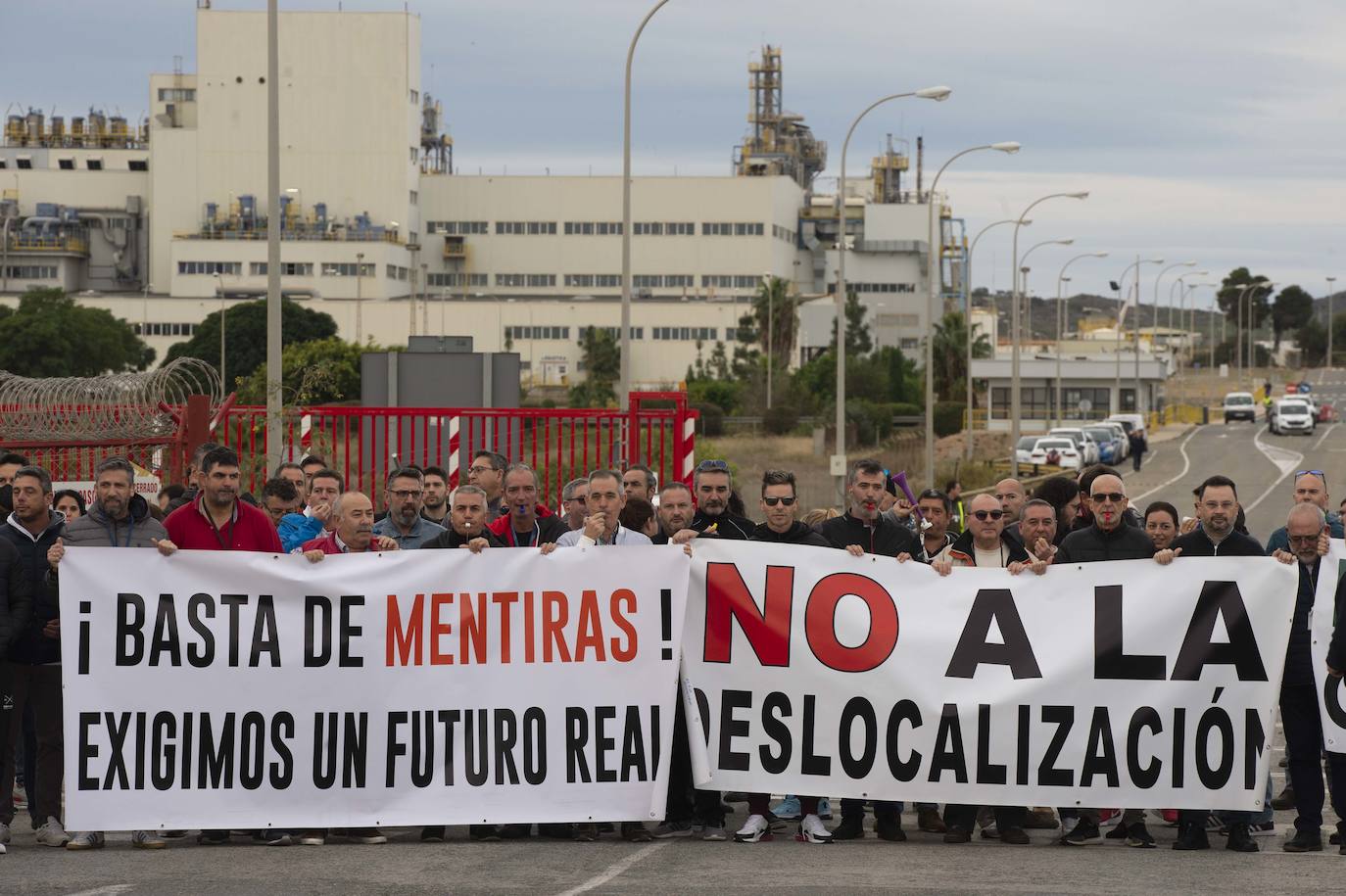 Los trabajadores de Sabic protestan en La Aljorra