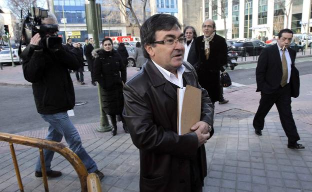 Vicente Belda y su hijo, investigados en una red de dopaje