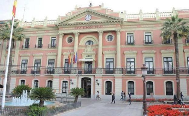 El Ayuntamiento de Murcia da luz verde a una ayuda para refugiados de la guerra de Ucrania