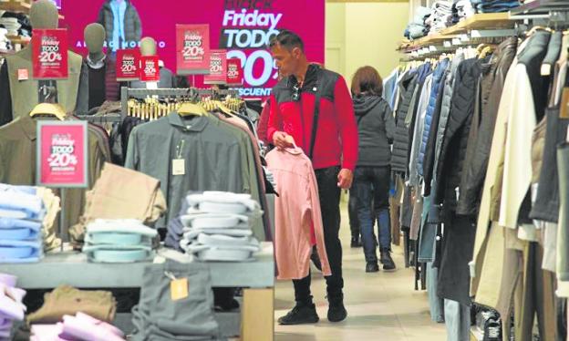 El 'Black Friday' suma incertidumbre a la campaña navideña en Cartagena